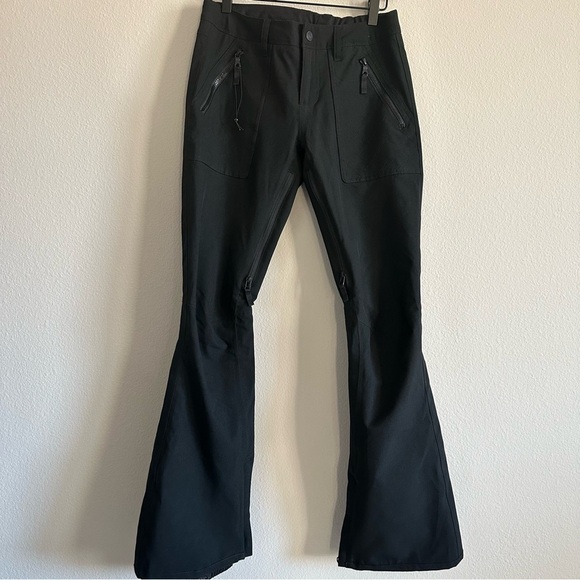 Burton woman’s black snow pants new - Picture 1 of 16